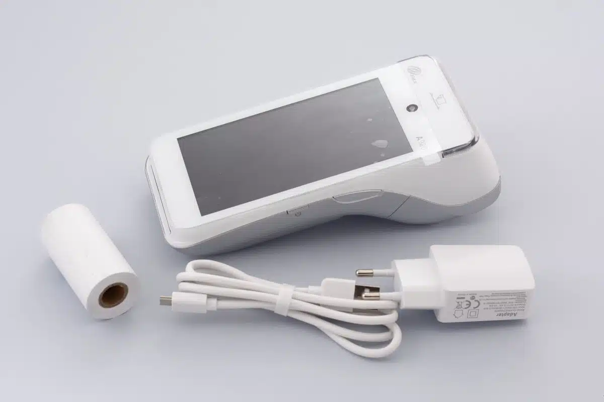 TPV Smart PAX A920 con cargador y cable