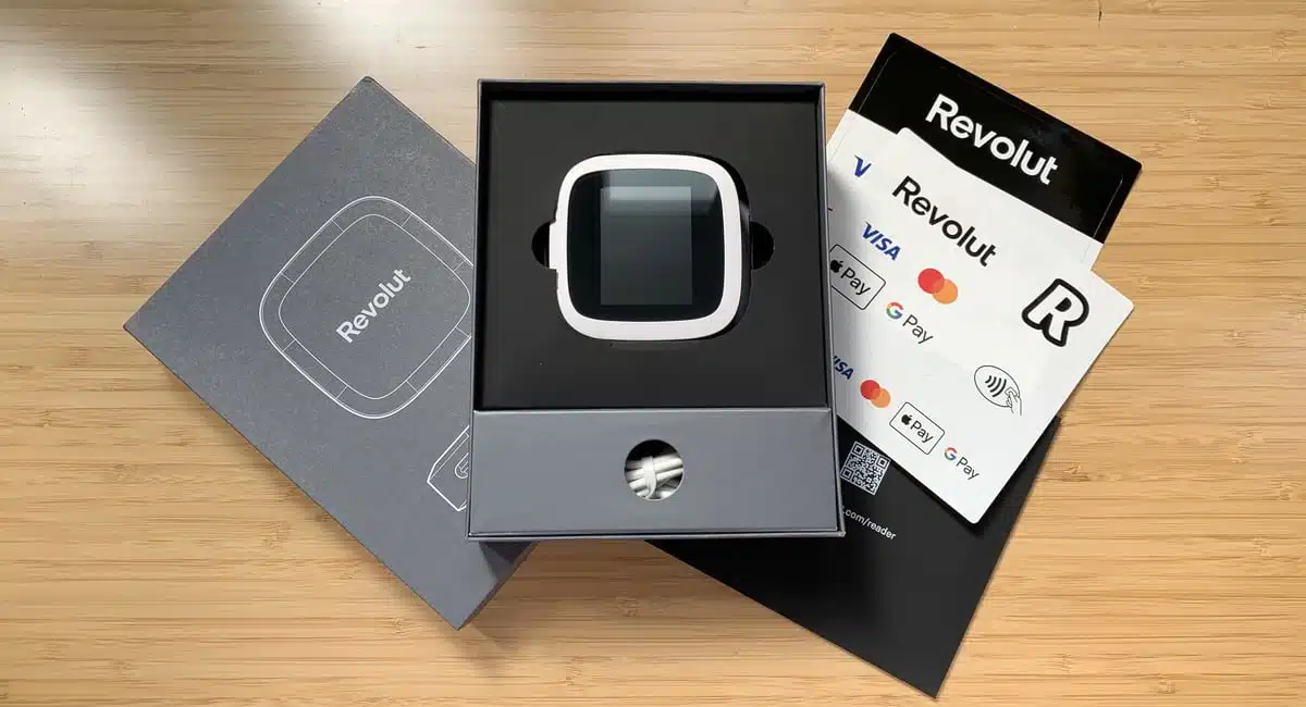 Análisis del lector de tarjetas Revolut Reader: ventajas e inconvenientes del dispositivo que convierte el teléfono en un datáfono